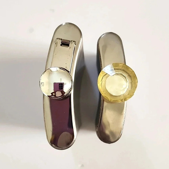 Flasks 2x Stainless Steel Flasks Never Used "like a boss 8oz & queen" Screw Tops - Picture 3 of 16